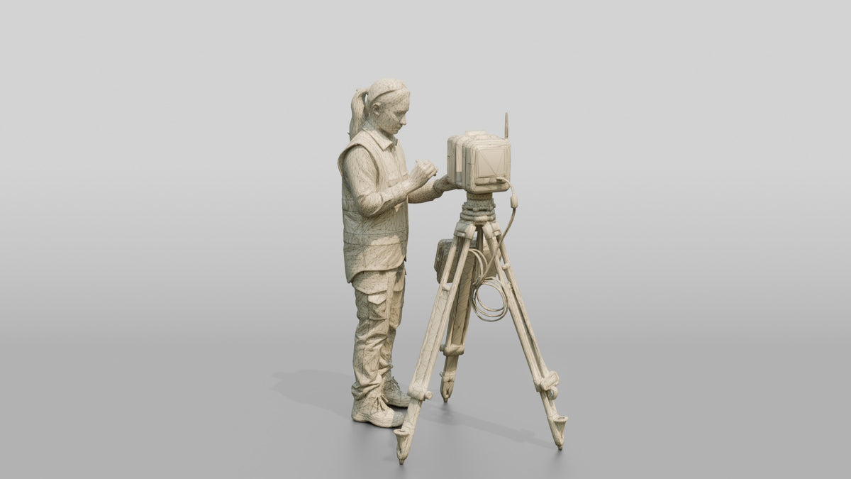 Construction Worker Woman 66 - wireframe topology preview