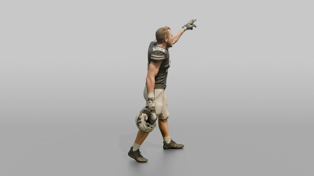 Linebacker Calling Out Defensive Signals